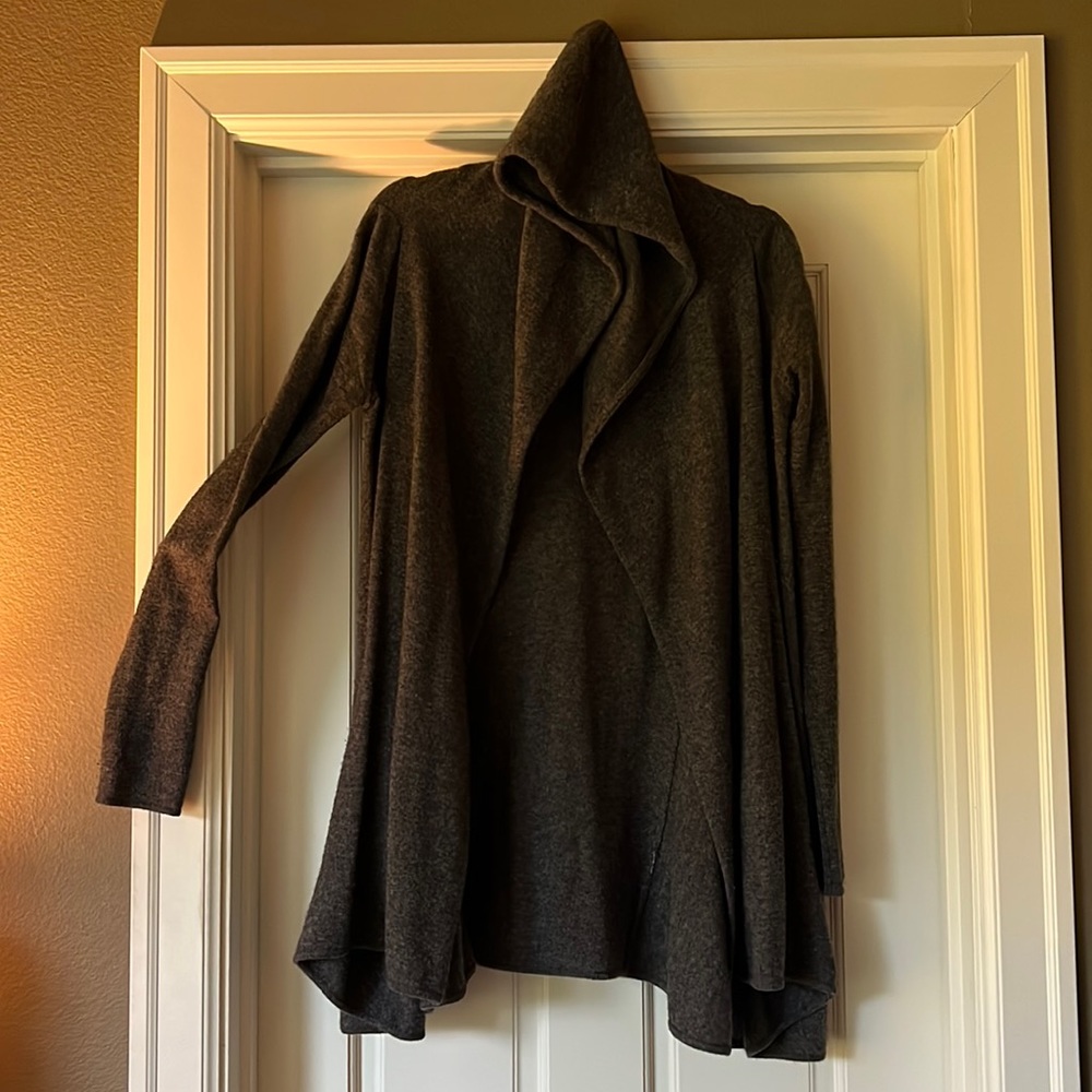 Vince Cashmere hooded cardigan with pockets!